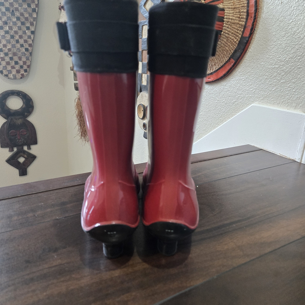 Ferragamo Red Rain Boots with Black Bow Accent - Picture 3 of 3